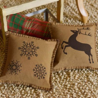 Blitzen Pillow Set